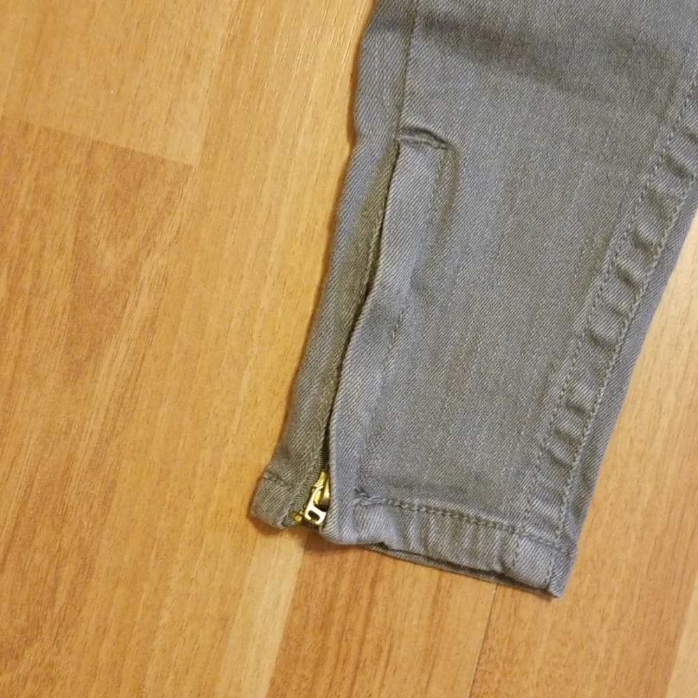 Forever 21 cropped jeans - Picture 3 of 6